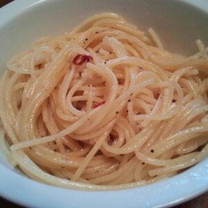 電子レンジで 7 分ペペロンチーノ（湯切り不要）